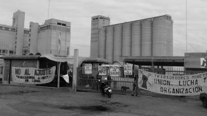 molinos-minetti-fabrica-tomada (Foto La Tinta)